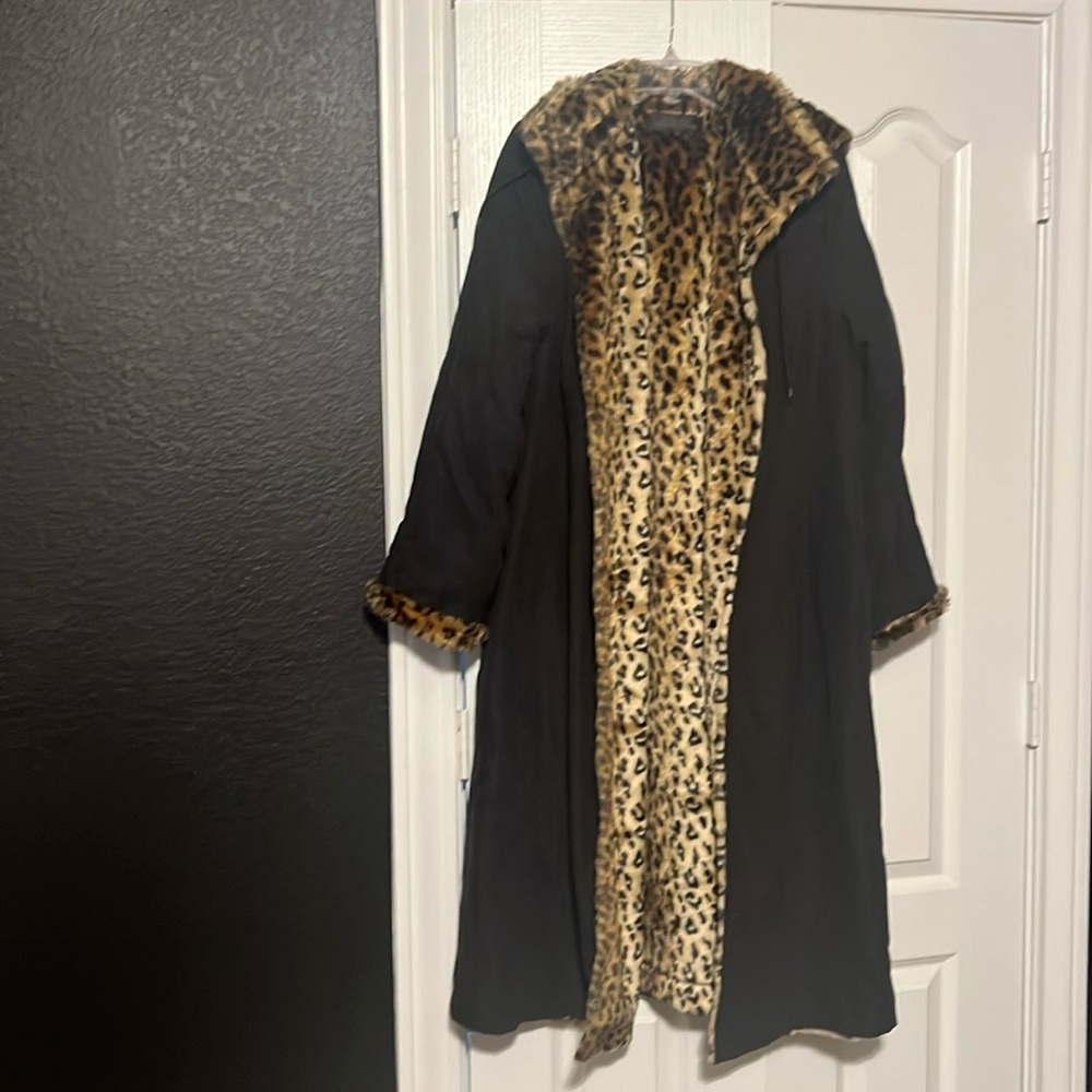 NWOT Women’s Fur Lined Coat